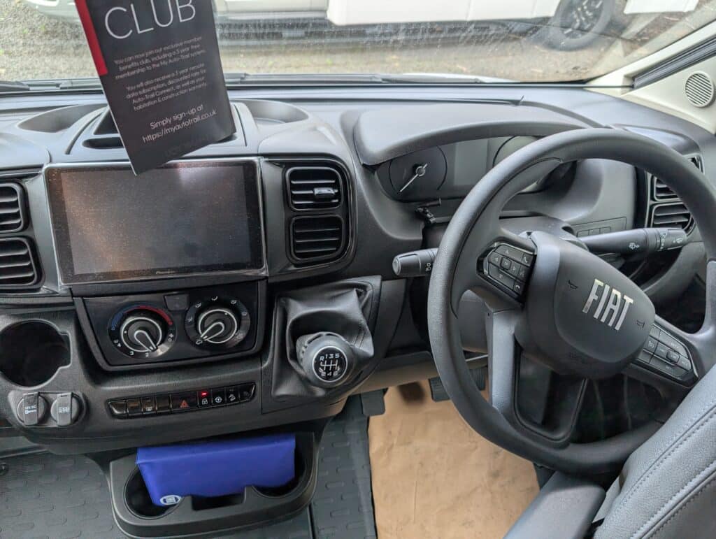New Auto-Trail Expedition 67 — 5 dash