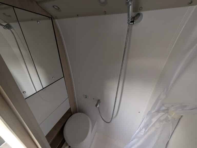 New Auto-Trail Expedition 66 Automatic — 7 shower