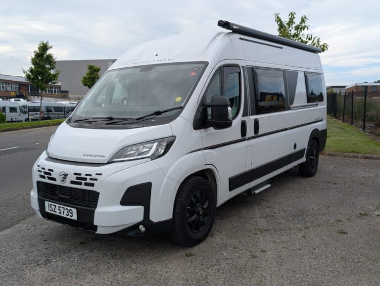 2024 Auto-Trail Expedition 67
